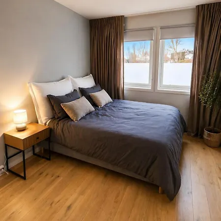 Cozy Near Center דירה טרומסה